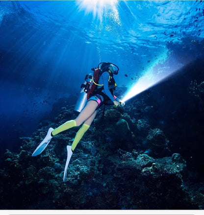 Linterna de buceo de alta potencia